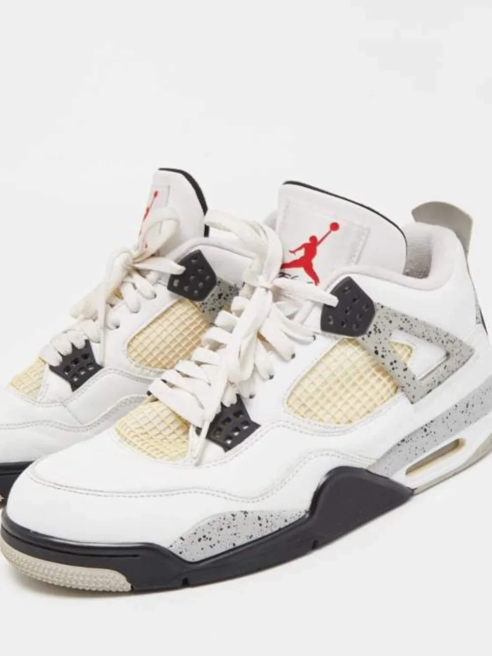 Jordan Men's White Cement Black Air Jordan 4 Retro Leather Sneaker Size 9.5 - Picture 1 of 8